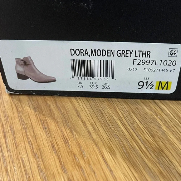 Naturalizer Dora Modern Grey Leather Ankle Boots Size 9.5 - Picture 14 of 14